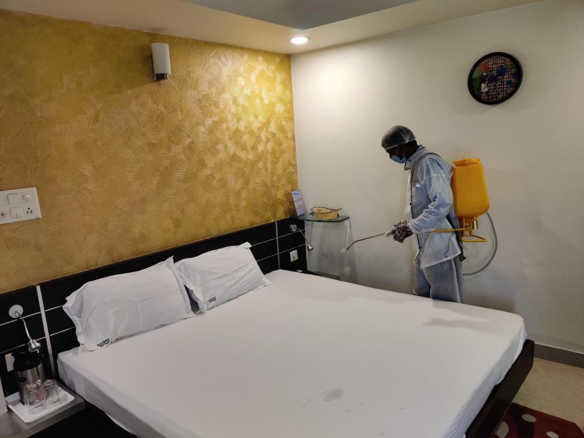 בהופאל Hotel Shree Vatika מראה חיצוני תמונה