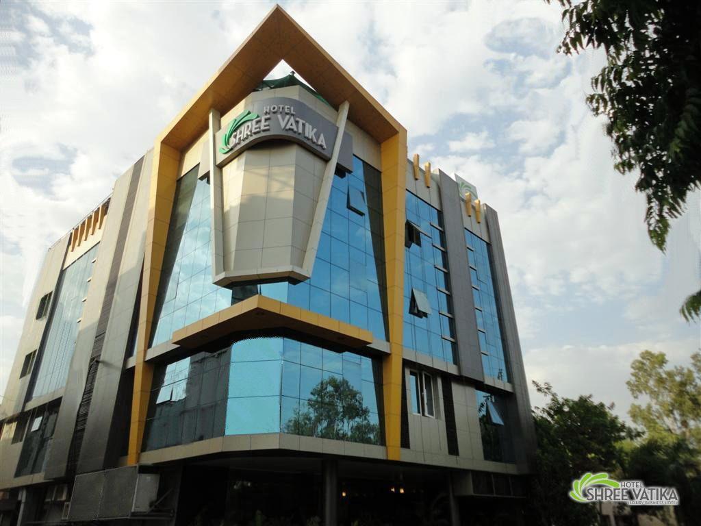 בהופאל Hotel Shree Vatika מראה חיצוני תמונה