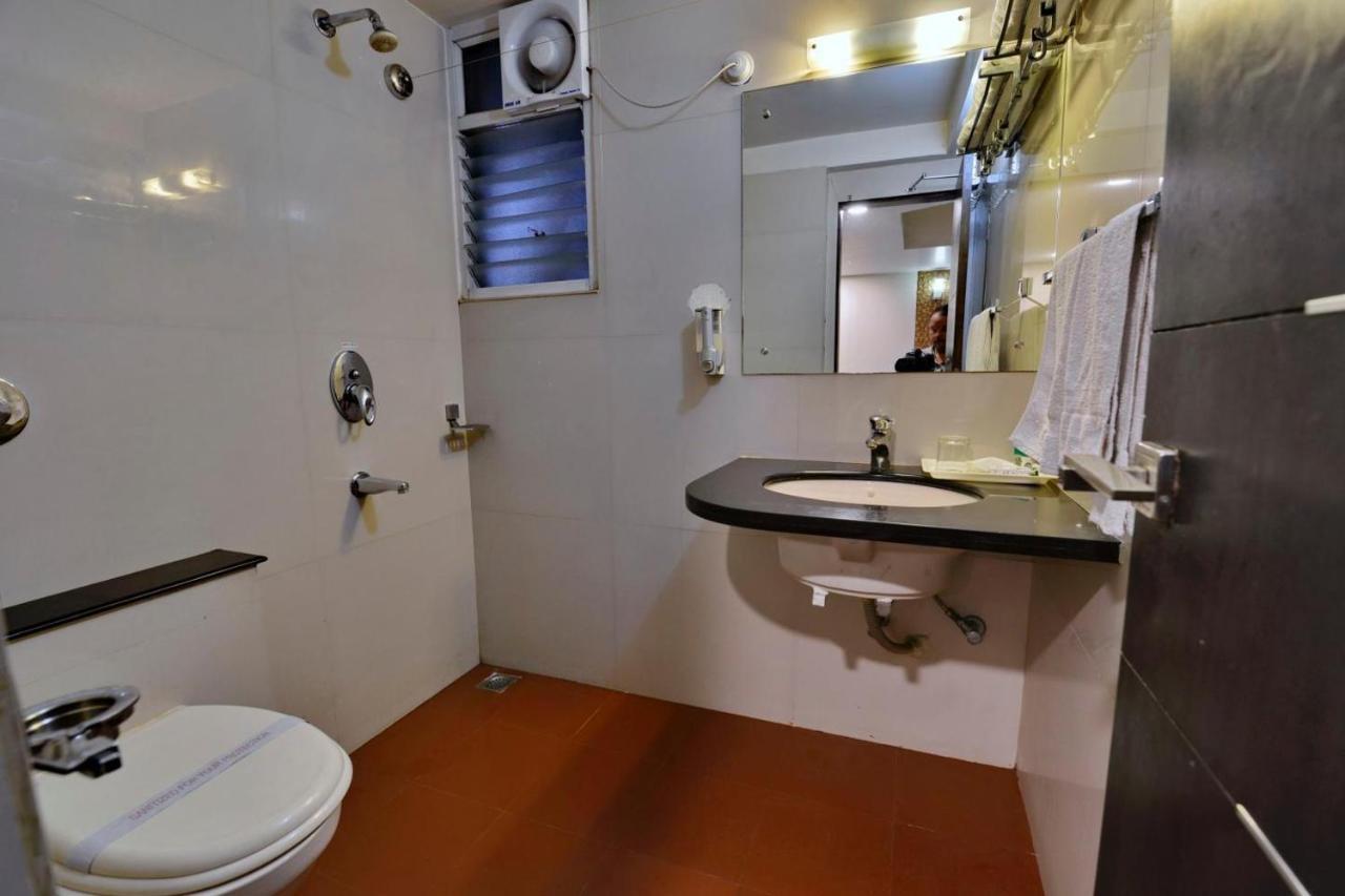 בהופאל Hotel Shree Vatika מראה חיצוני תמונה