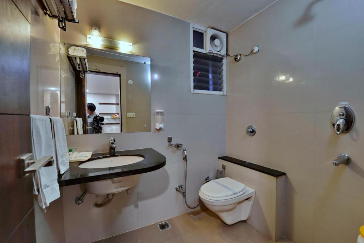 בהופאל Hotel Shree Vatika מראה חיצוני תמונה